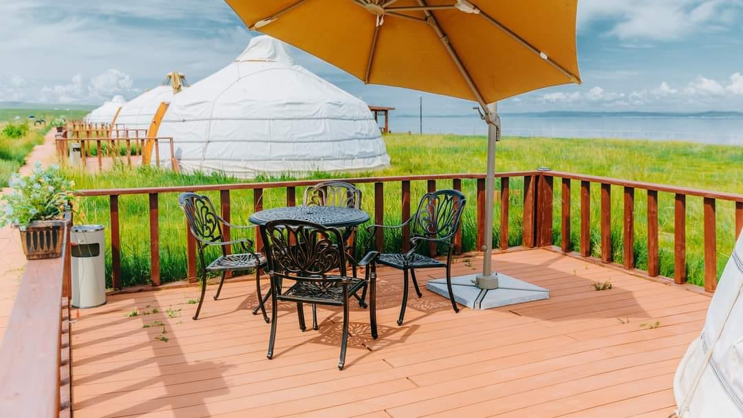 CENTRAL MONGOLIAN HIGHLIGHTS HOT SPRINGS & LAKE TOUR 4 NIGHTS 5 DAYS