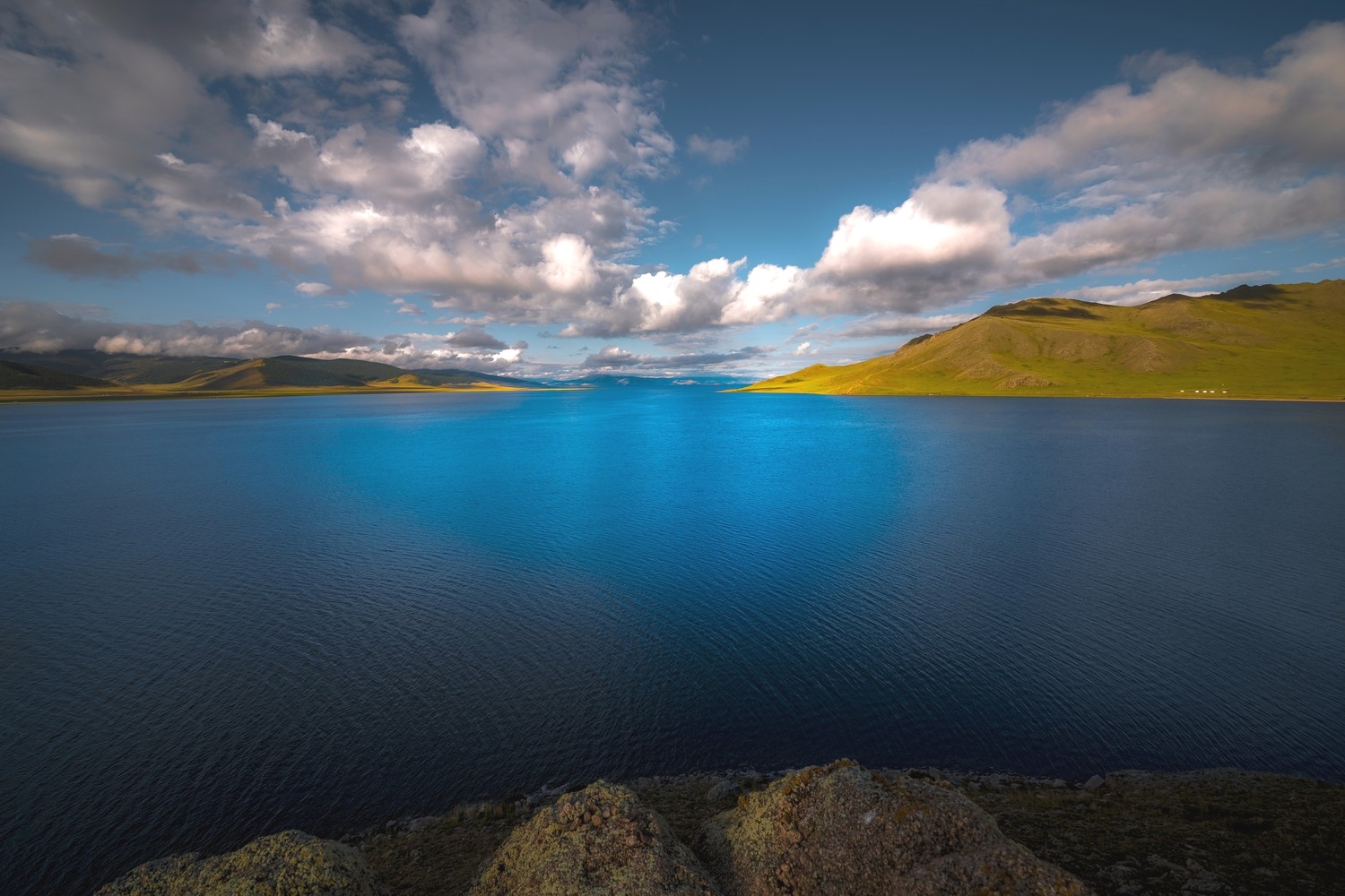 CENTRAL MONGOLIAN HIGHLIGHTS & LAKE TOUR 4 NIGHTS 5 DAYS