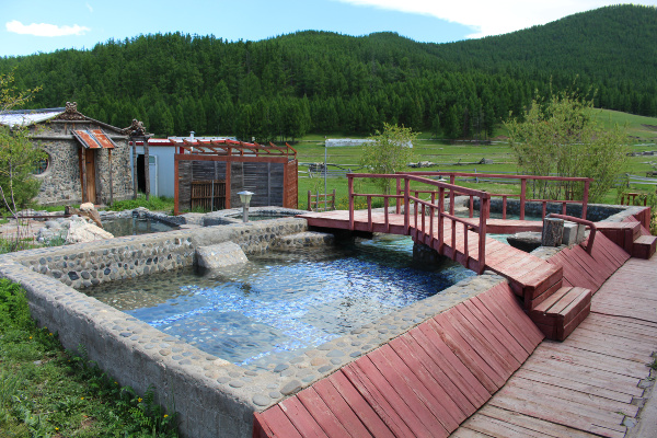 CENTRAL MONGOLIAN HIGHLIGHTS & HOT SPRING TOUR 3 NIGHTS 4 DAYS